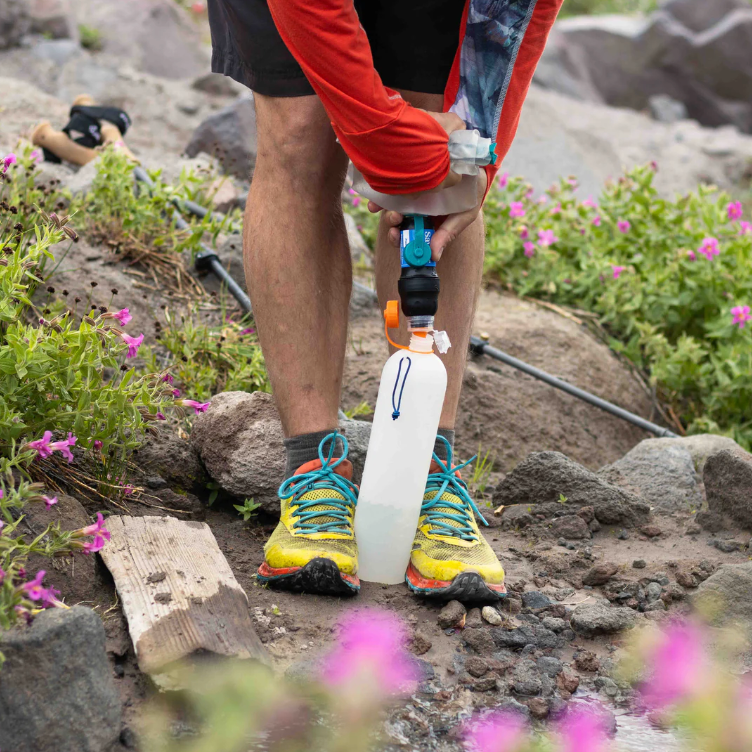 CNOC Outdoors 1L ThruBottle